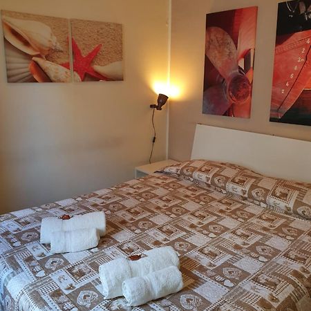 4Rooms Guest House Free Wi-Fi 살레르노 외부 사진