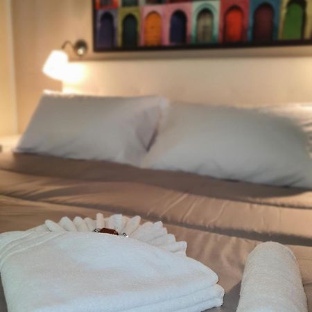 4Rooms Guest House Free Wi-Fi 살레르노 외부 사진