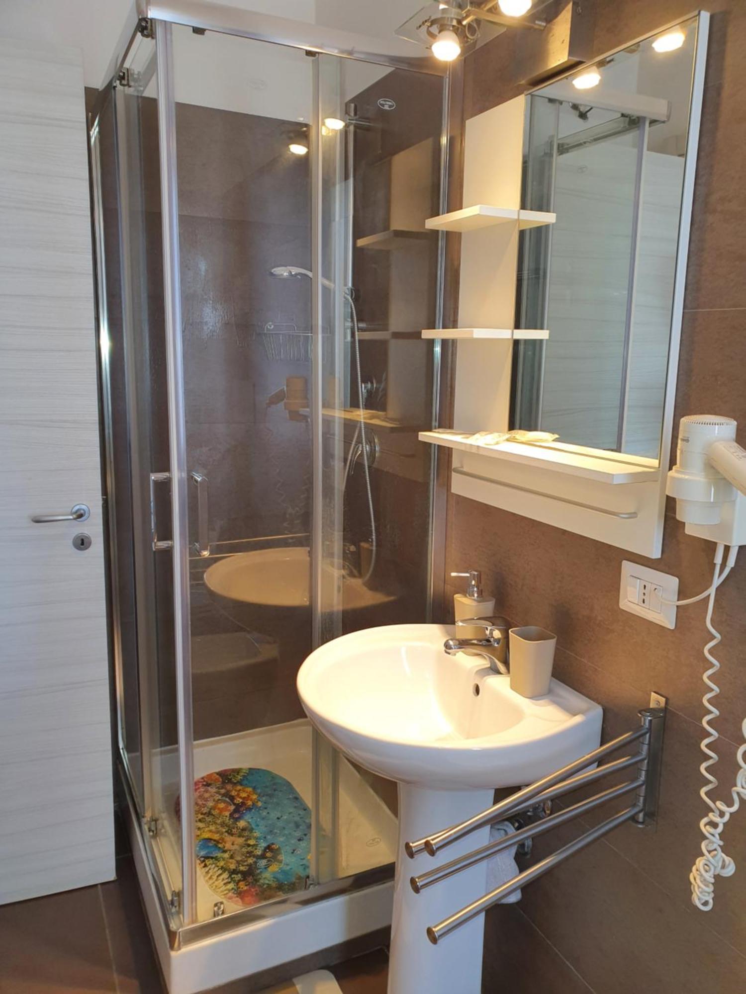 4Rooms Guest House Free Wi-Fi 살레르노 외부 사진