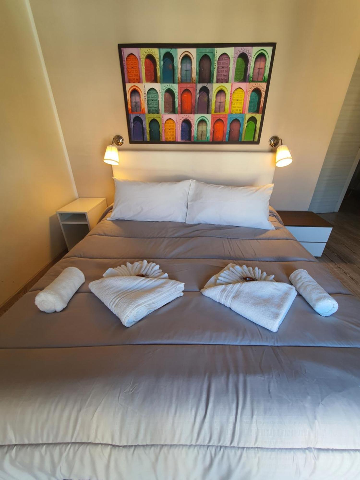 4Rooms Guest House Free Wi-Fi 살레르노 외부 사진