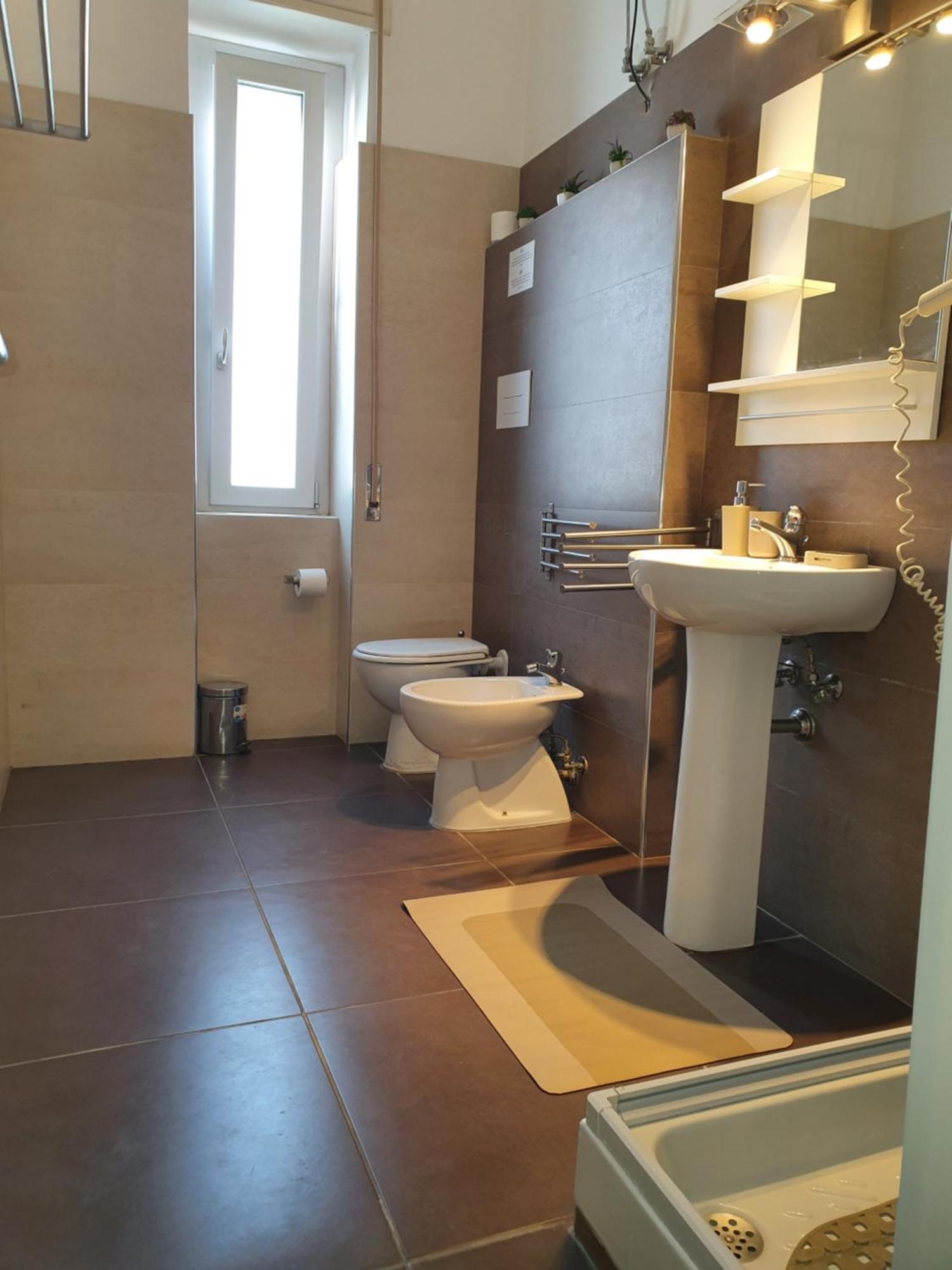 4Rooms Guest House Free Wi-Fi 살레르노 외부 사진