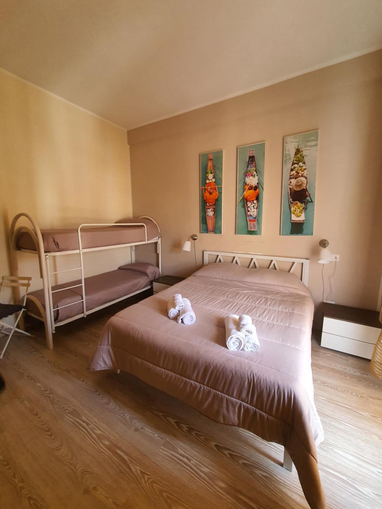 4Rooms Guest House Free Wi-Fi 살레르노 외부 사진