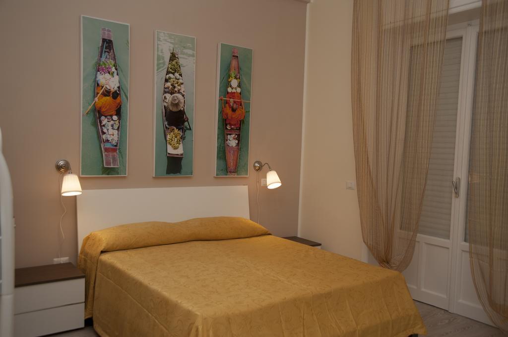 4Rooms Guest House Free Wi-Fi 살레르노 객실 사진
