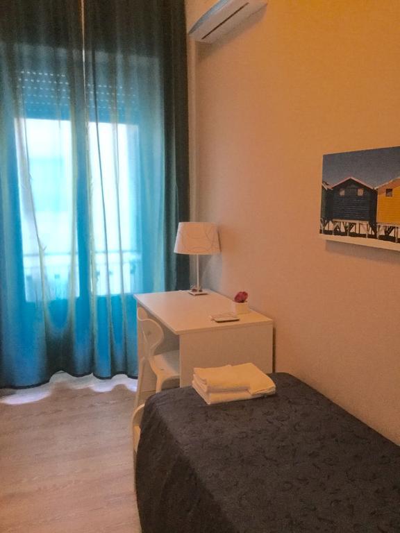 4Rooms Guest House Free Wi-Fi 살레르노 외부 사진