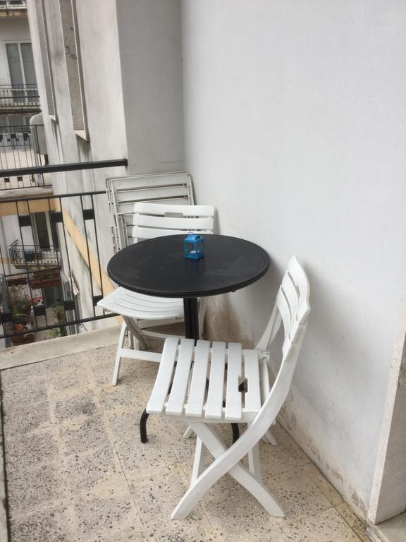 4Rooms Guest House Free Wi-Fi 살레르노 외부 사진